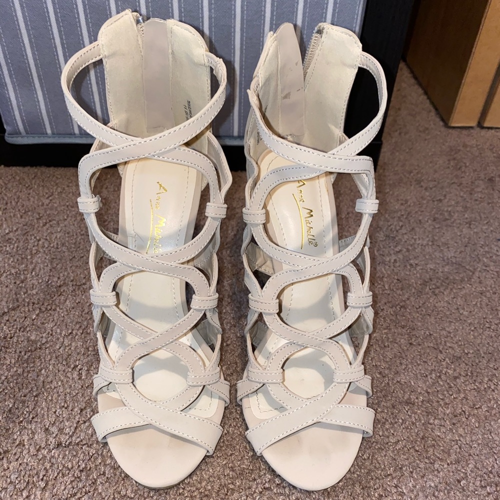 Beige heels
